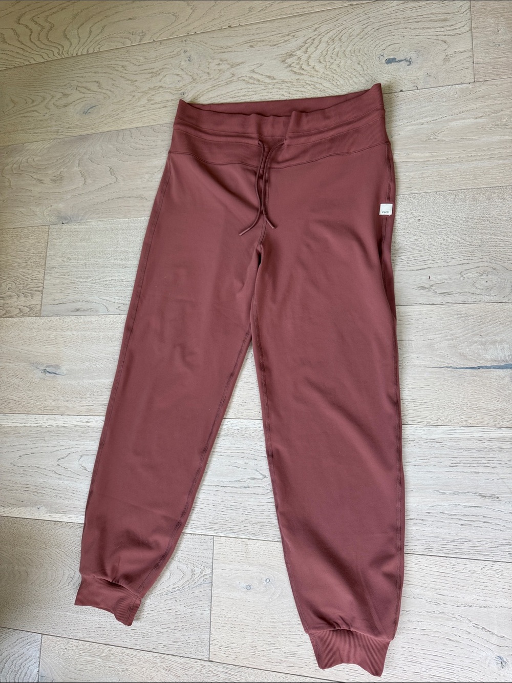 Like new Vuori Drawstring Joggers - Rust
